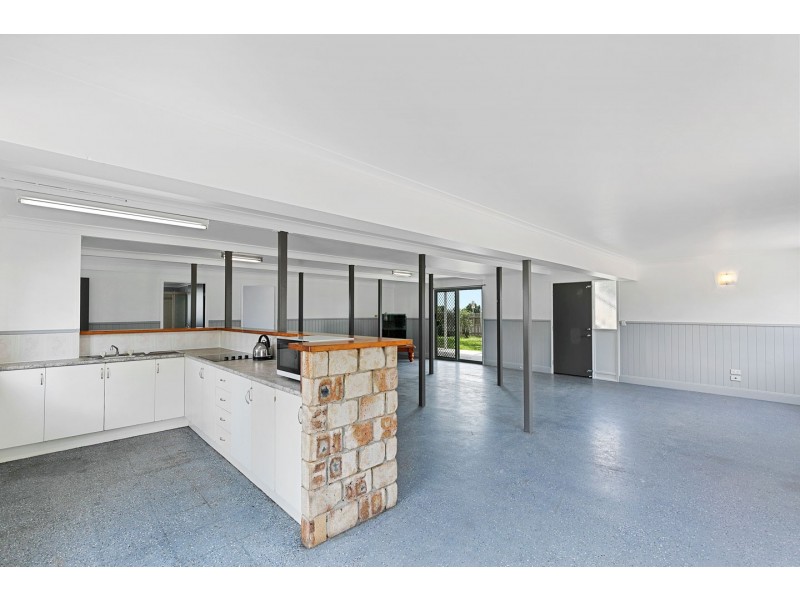 408 Lower Mountain Road, Dundowran QLD 4655