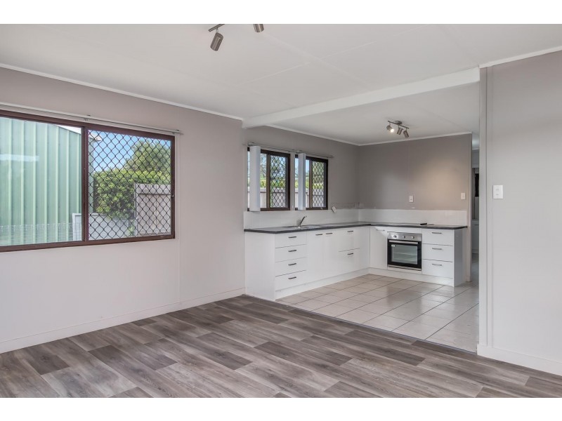 12 A Edward Street, Urangan QLD 4655