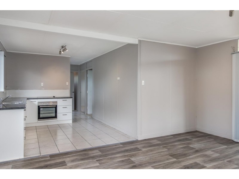 12 A Edward Street, Urangan QLD 4655