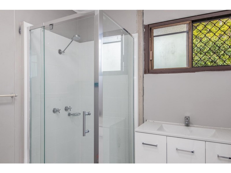 12 A Edward Street, Urangan QLD 4655