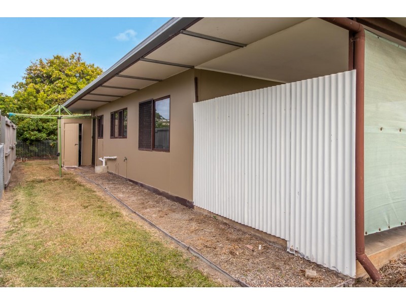 12 A Edward Street, Urangan QLD 4655
