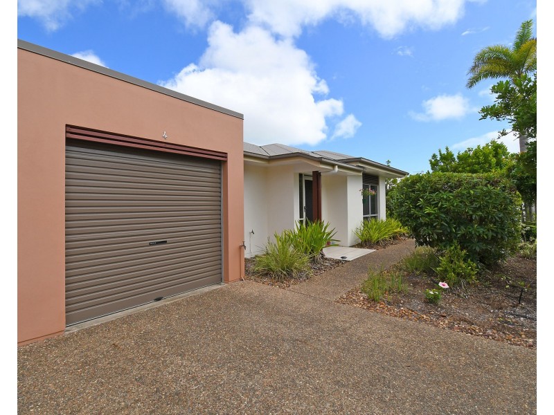 4/230 Pulgul Street, Urangan QLD 4655