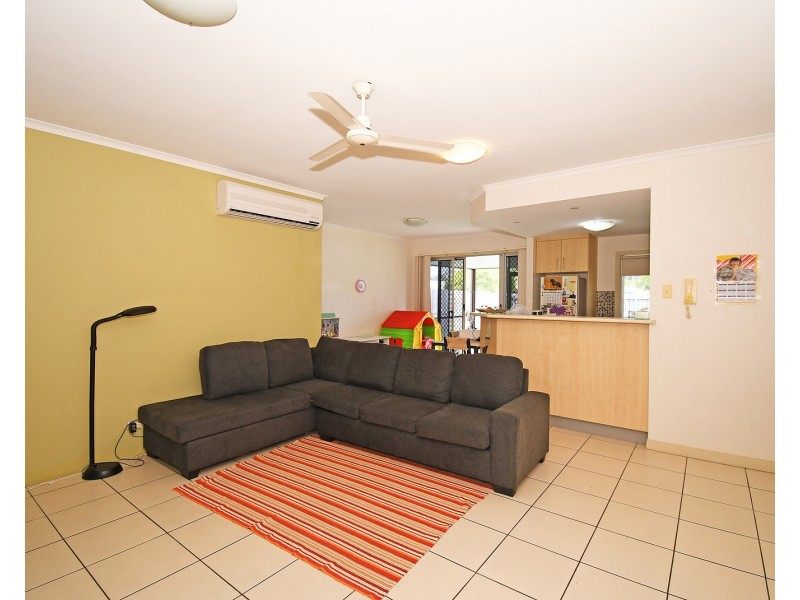 4/230 Pulgul Street, Urangan QLD 4655