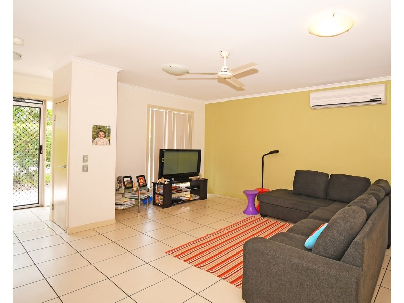 4/230 Pulgul Street, Urangan QLD 4655