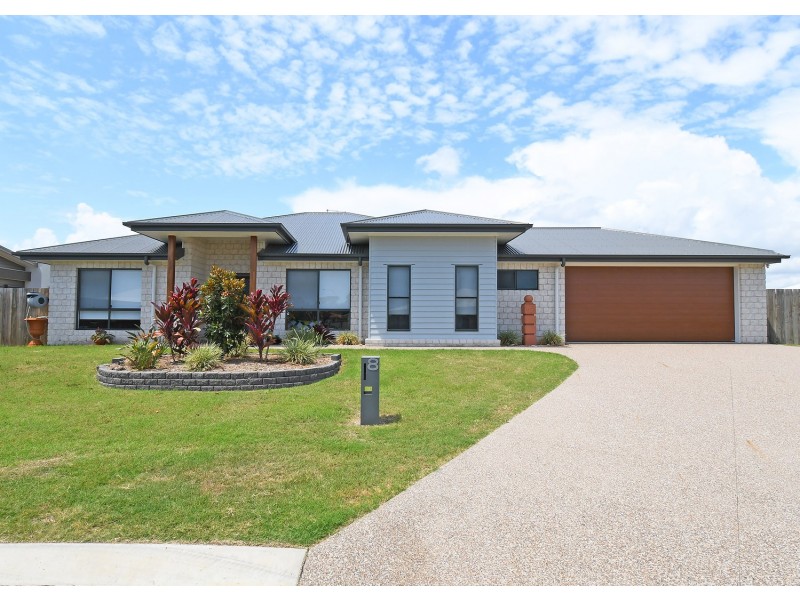 8 Chloe Court, Urangan QLD 4655