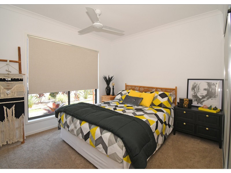 8 Chloe Court, Urangan QLD 4655