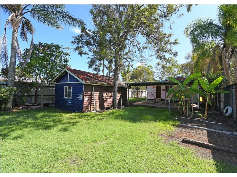 12 Robertson Street, Torbanlea QLD 4662