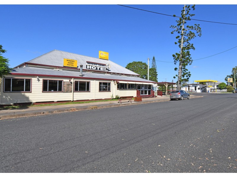 12 Robertson Street, Torbanlea QLD 4662