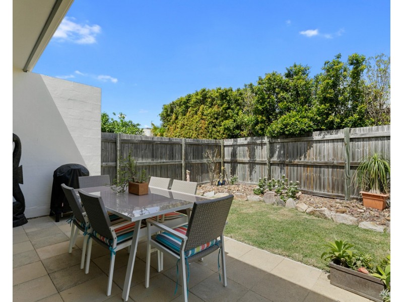 16/230 Pulgul Street, Urangan QLD 4655