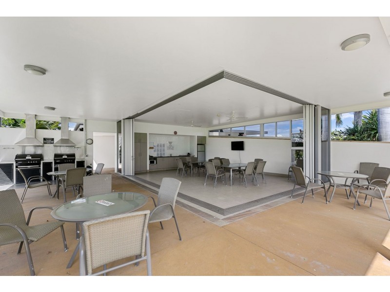 174/230 Pulgul Street, Urangan QLD 4655