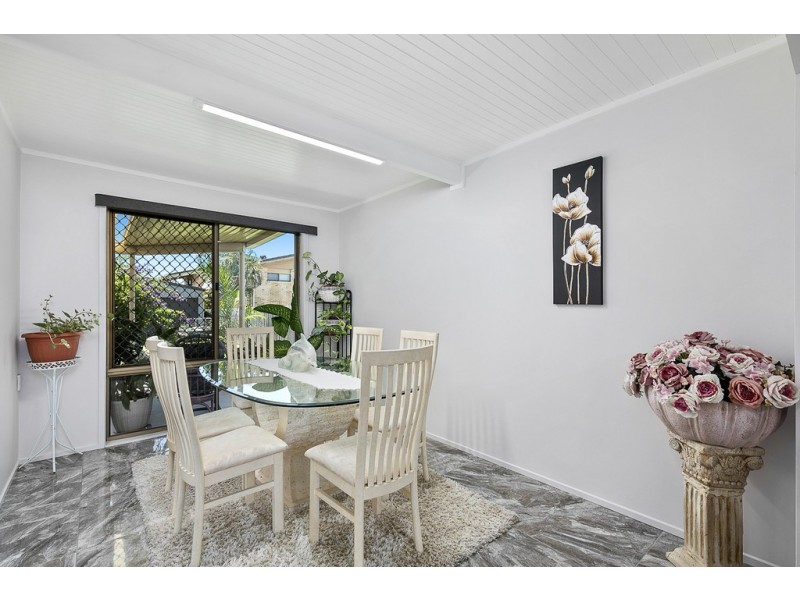 12 Flinders Street, Point Vernon QLD 4655