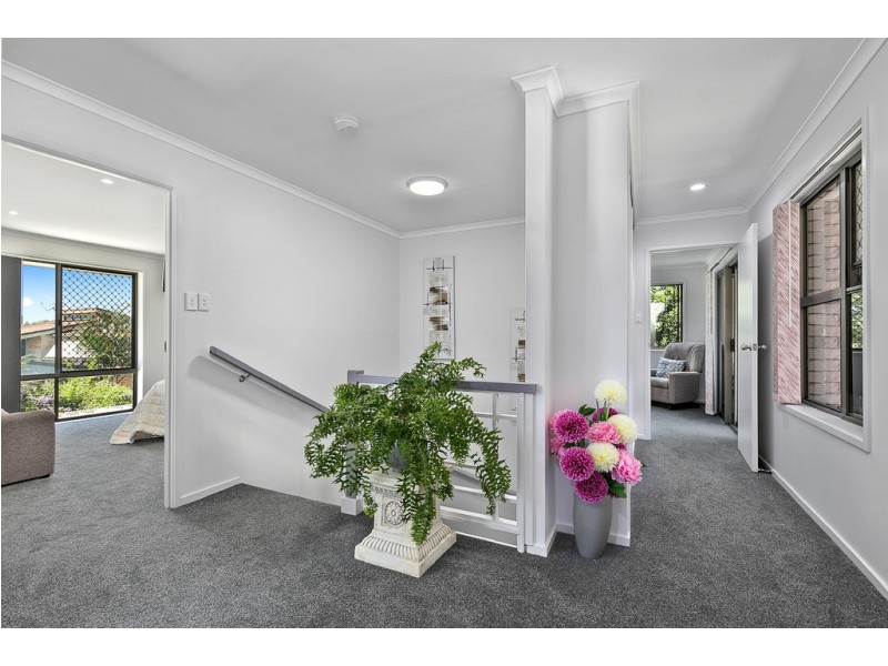 12 Flinders Street, Point Vernon QLD 4655