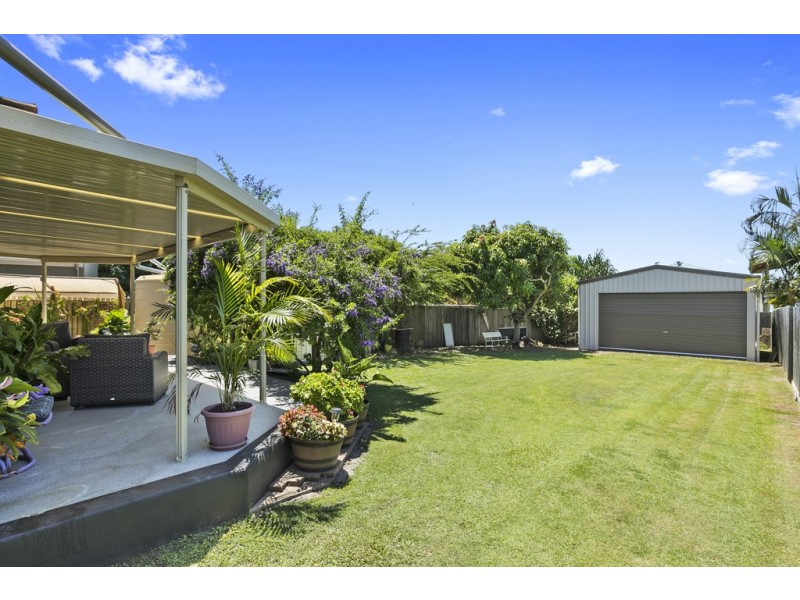 12 Flinders Street, Point Vernon QLD 4655