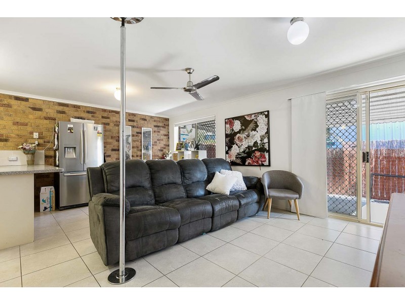 3/70 King Street, Urangan QLD 4655