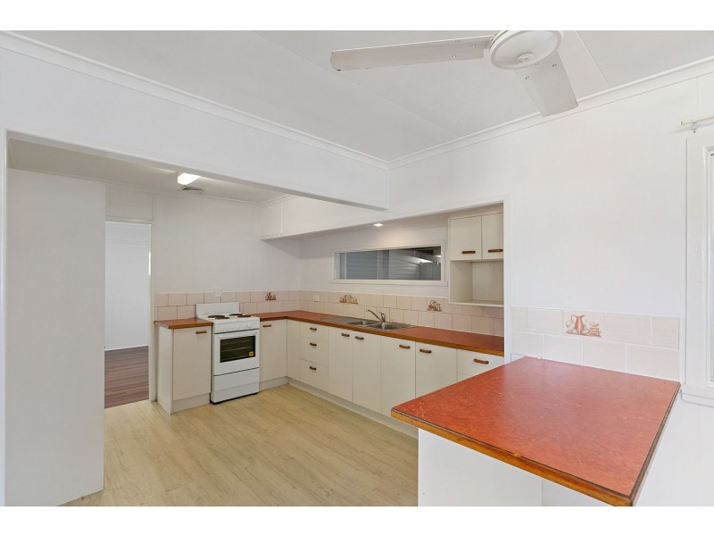 69 Beach Road, Pialba QLD 4655