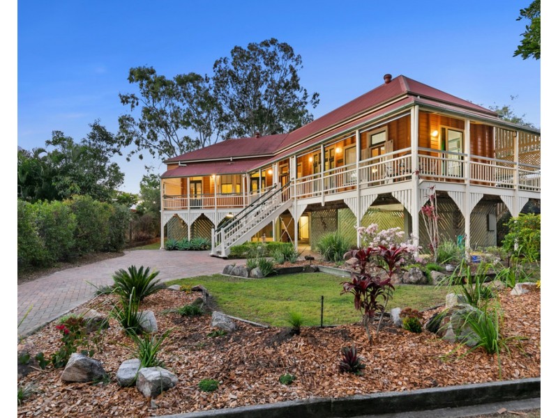 16 Spence Street, Point Vernon QLD 4655