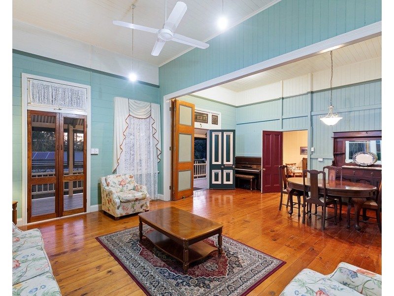 16 Spence Street, Point Vernon QLD 4655