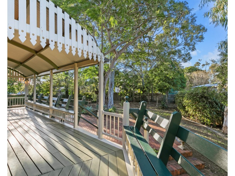 16 Spence Street, Point Vernon QLD 4655