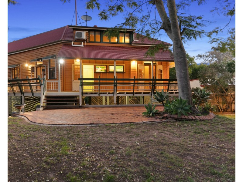 16 Spence Street, Point Vernon QLD 4655