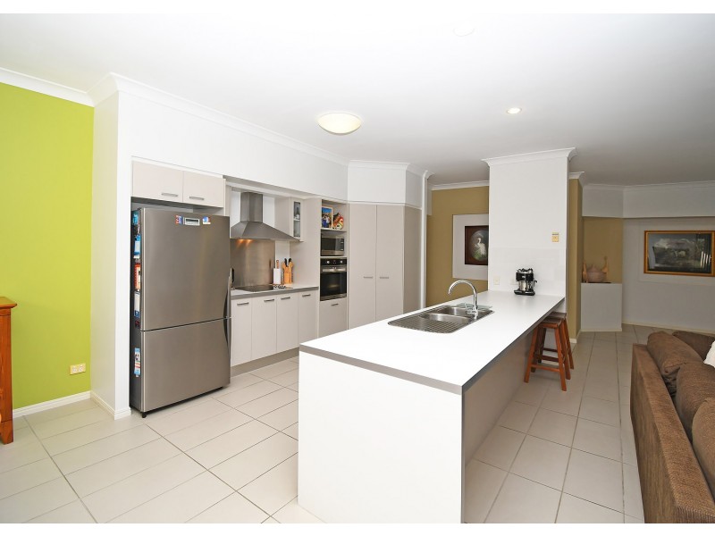 2 Parraweena Court, Point Vernon QLD 4655