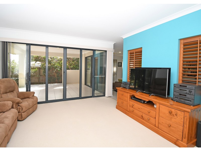 2 Parraweena Court, Point Vernon QLD 4655