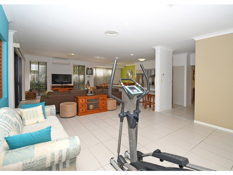 2 Parraweena Court, Point Vernon QLD 4655