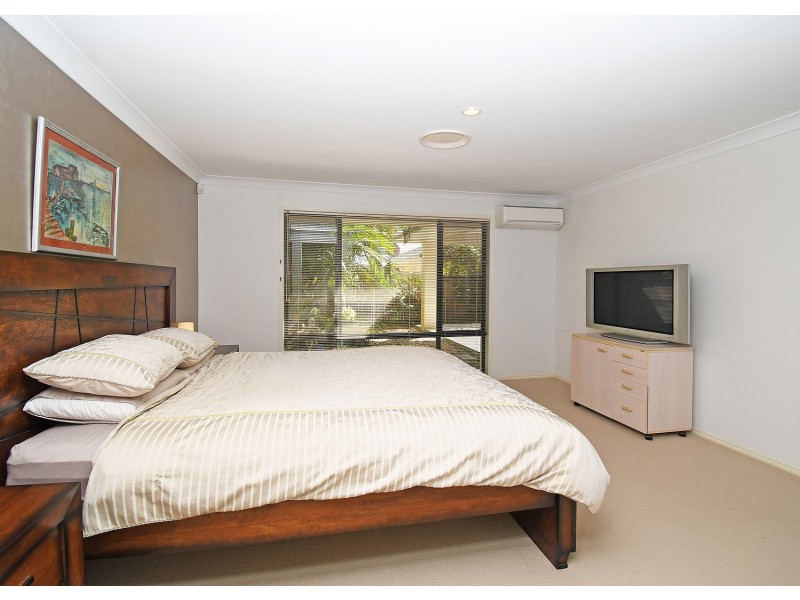 2 Parraweena Court, Point Vernon QLD 4655