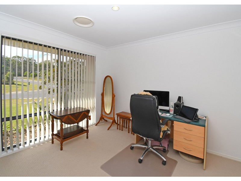 2 Parraweena Court, Point Vernon QLD 4655