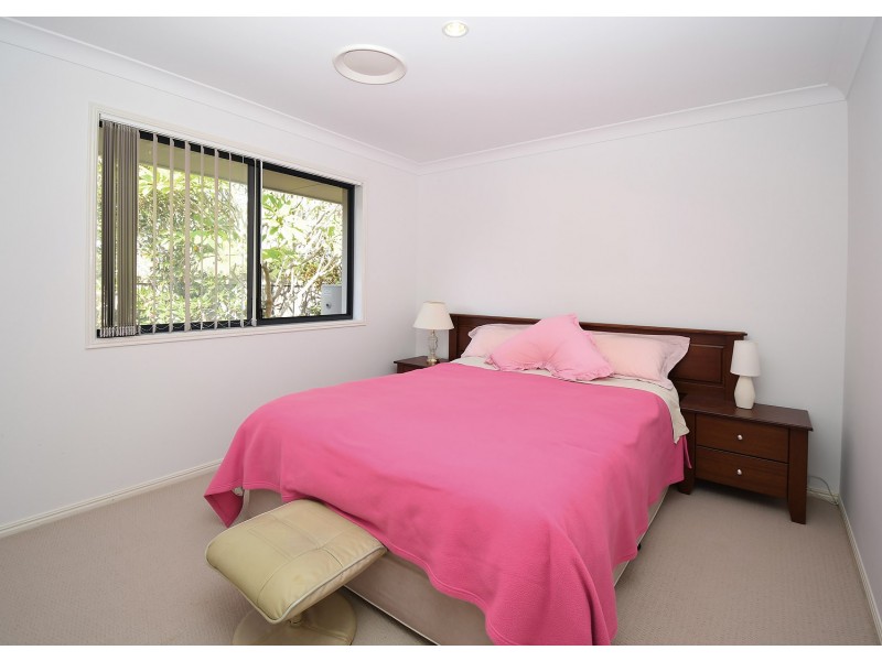 2 Parraweena Court, Point Vernon QLD 4655