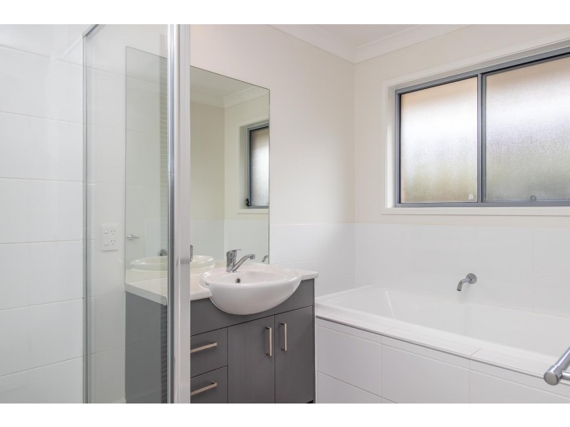 16 Venus Street, Urraween QLD 4655