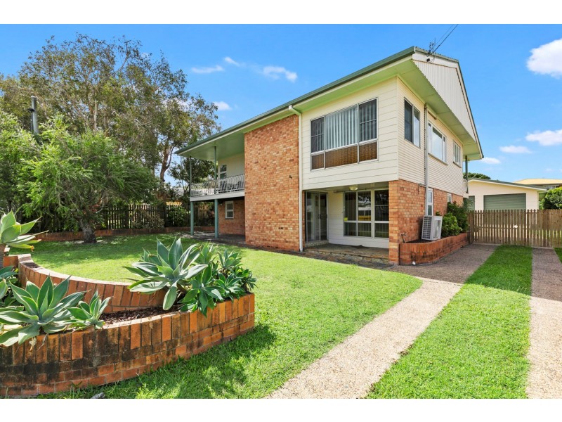 84 Miller Street, Urangan QLD 4655