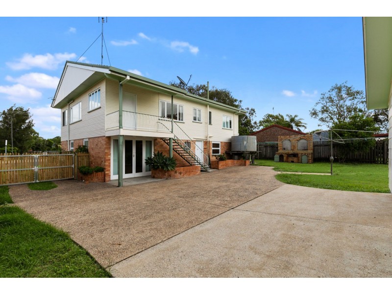 84 Miller Street, Urangan QLD 4655