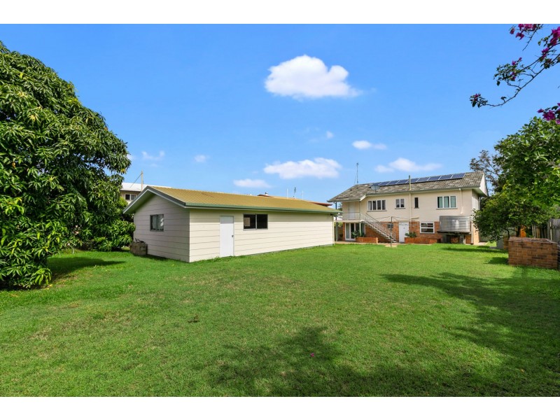 84 Miller Street, Urangan QLD 4655