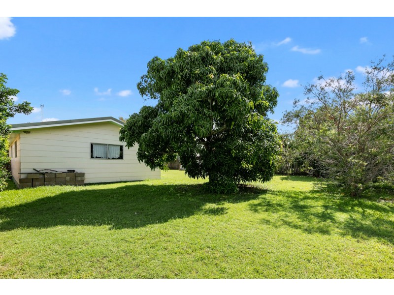 84 Miller Street, Urangan QLD 4655