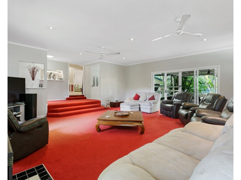 79 Chapel Road, Nikenbah QLD 4655