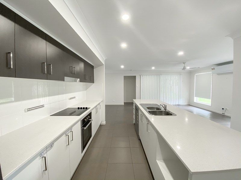 8B Jimilee Street, Dundowran Beach QLD 4655