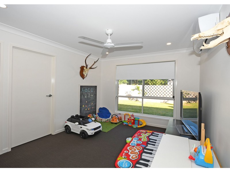 8B Jimilee Street, Dundowran Beach QLD 4655