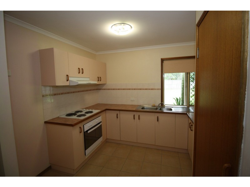 42 Thornbill Drive, Eli Waters QLD 4655