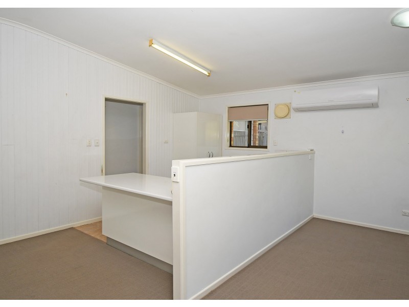 9 Top Street, Torquay QLD 4655