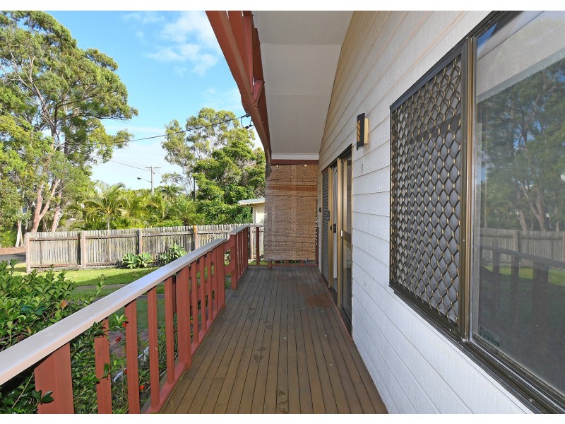 9 Top Street, Torquay QLD 4655