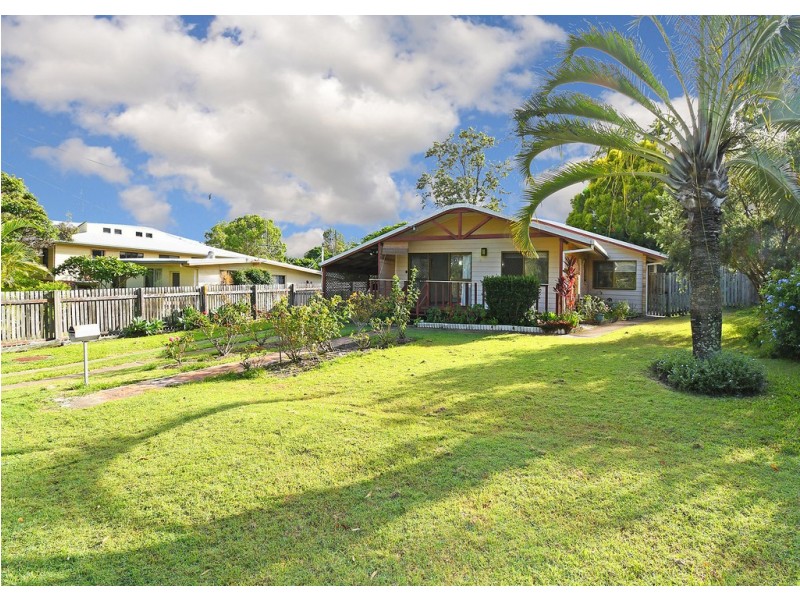 9 Top Street, Torquay QLD 4655