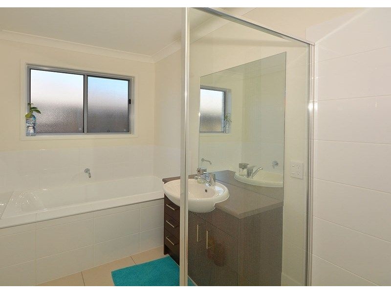 19 Lawson Road, Urraween QLD 4655