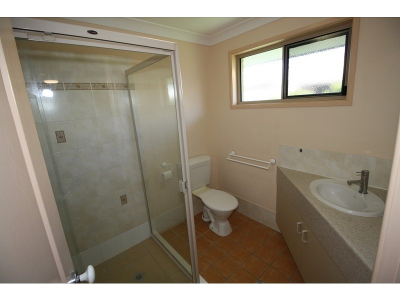 28 Limpus Street, Urangan QLD 4655