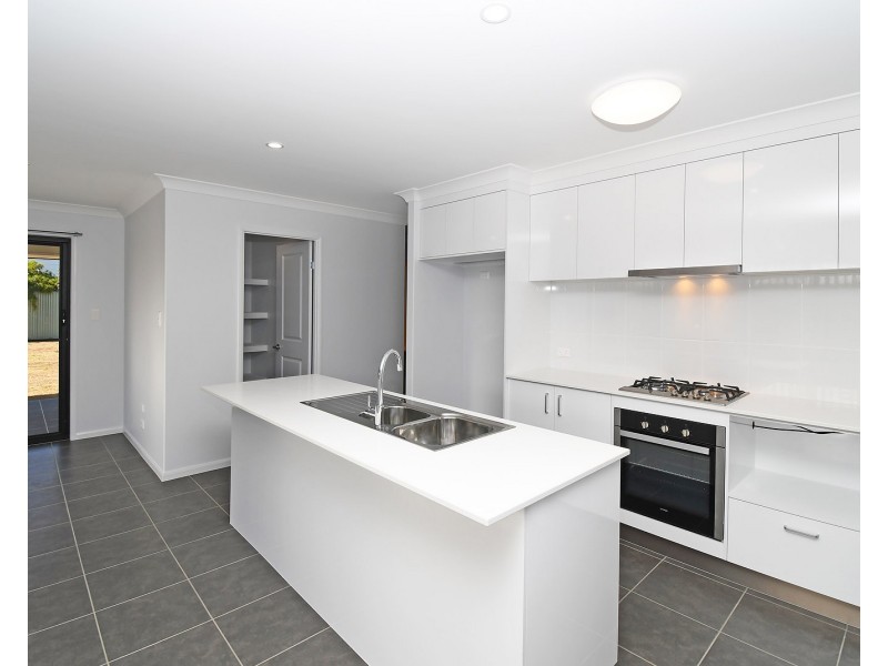 56 Augustus Boulevard, Urraween QLD 4655