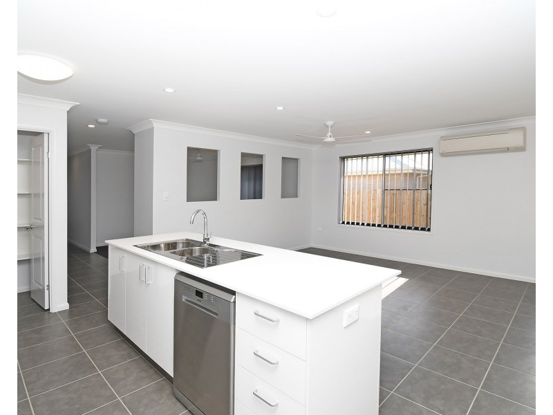 56 Augustus Boulevard, Urraween QLD 4655