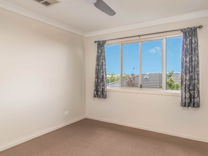 44 Earl St Vincent Circuit, Eli Waters QLD 4655