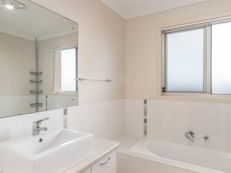 44 Earl St Vincent Circuit, Eli Waters QLD 4655