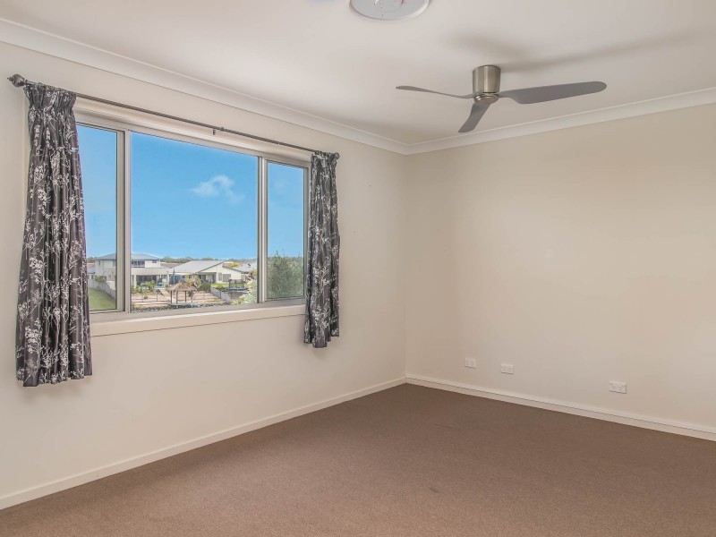 44 Earl St Vincent Circuit, Eli Waters QLD 4655