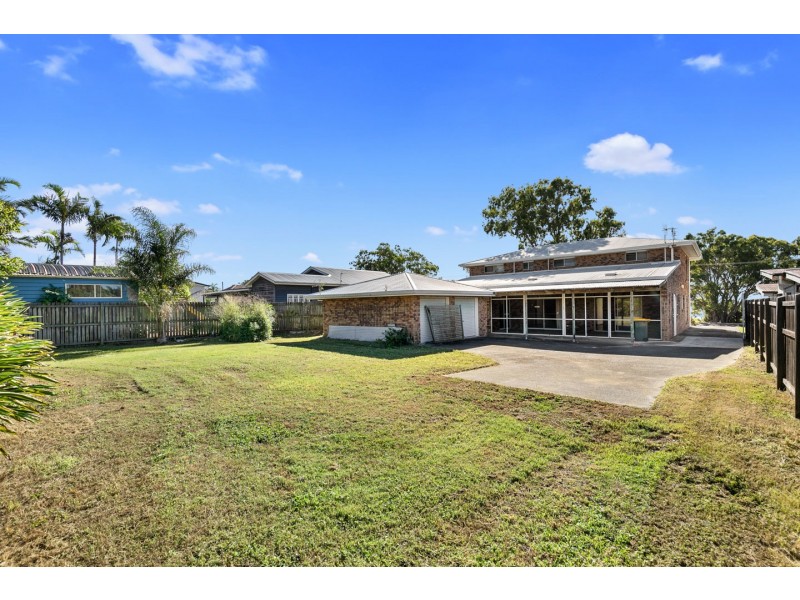 153 Esplanade, Point Vernon QLD 4655