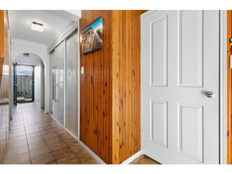 1/406 Esplanade, Torquay QLD 4655